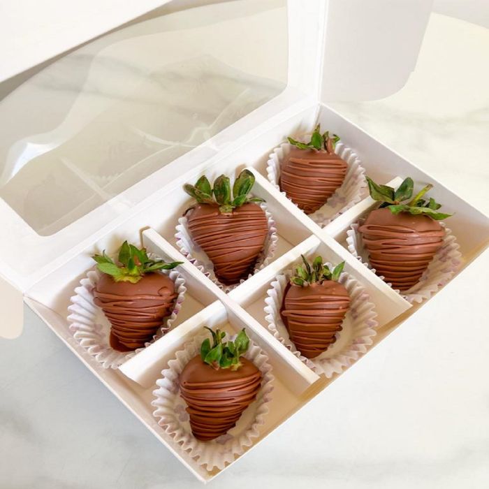 Strawberry dipped in milk chocolate box-6 pcs_1